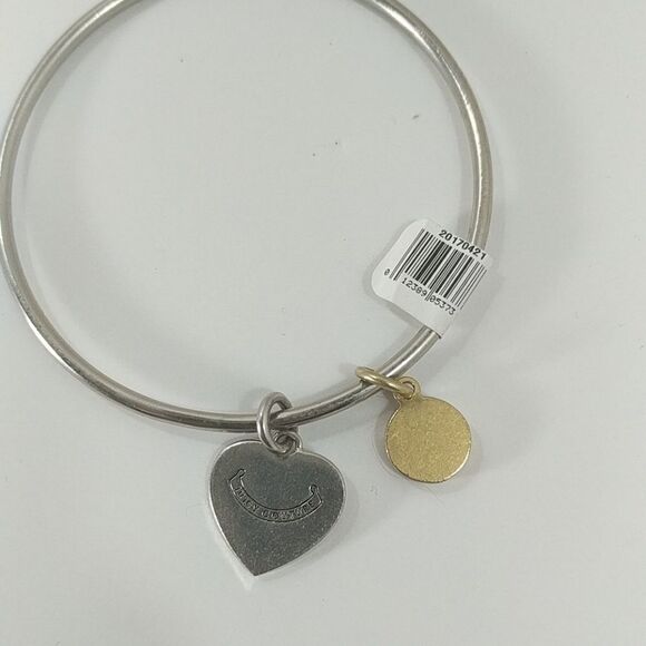 Charm Starter Bangle with Juicy Couture (G1) - Picture 3 of 3